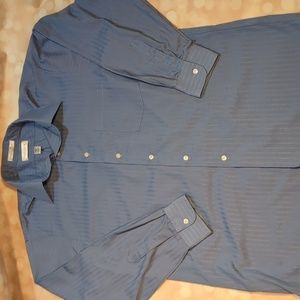 Van Heusen long sleeve button up dress shirt